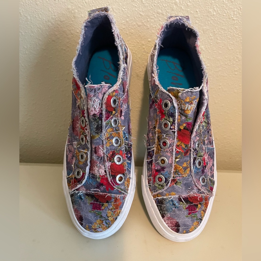Blowfish Shoes Size 9 Like New